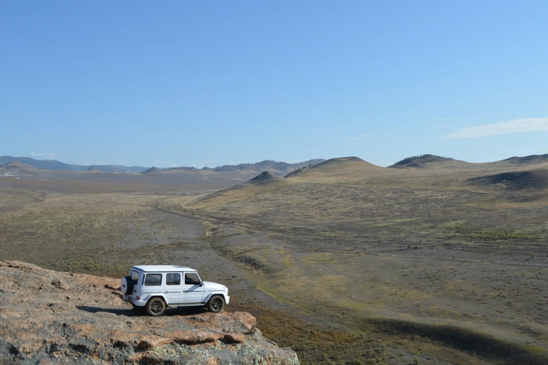 Из Иркутска в Бурятию: Иволгинская долина и буддийские дацаны