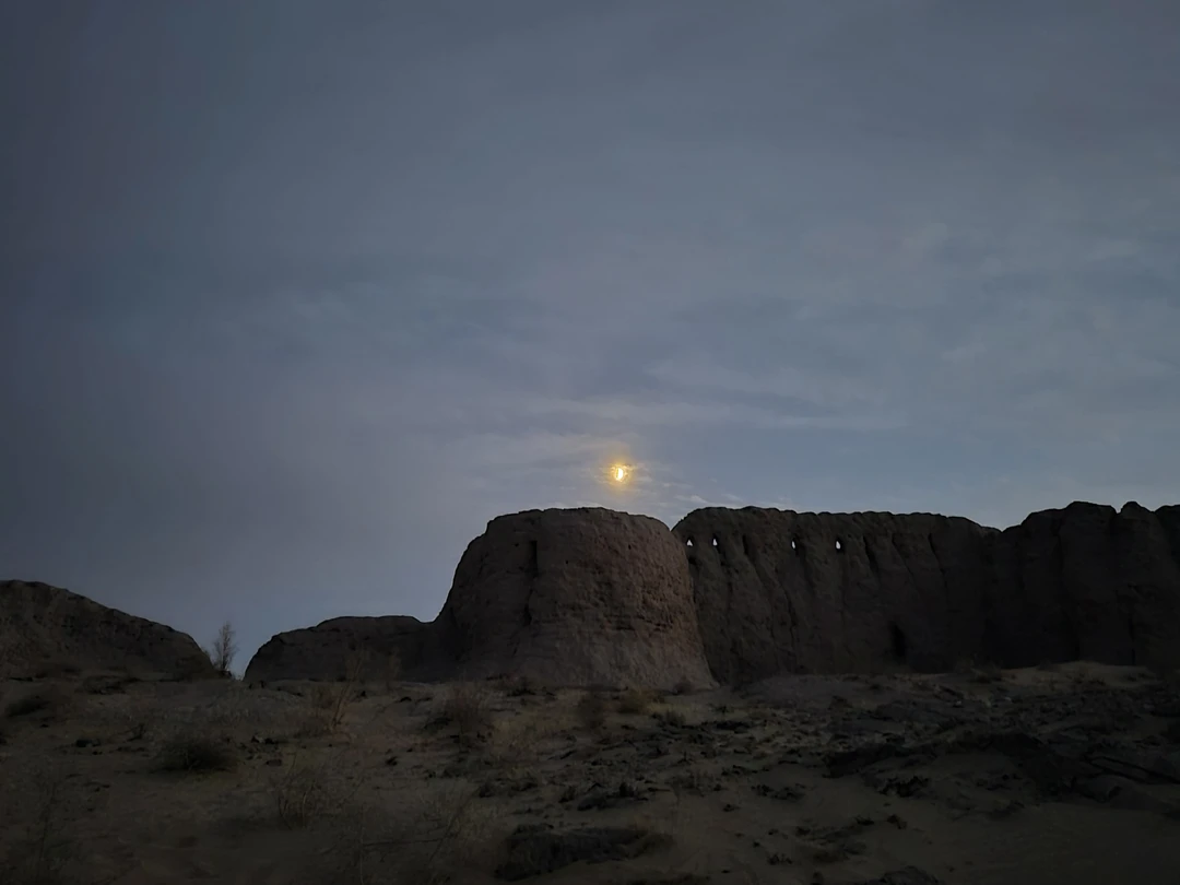 Моя рекомендация к обязательному посещению данной экскурсии. Понравилось всё. Дадахон гид с большой буквы. Образованный, вежливый