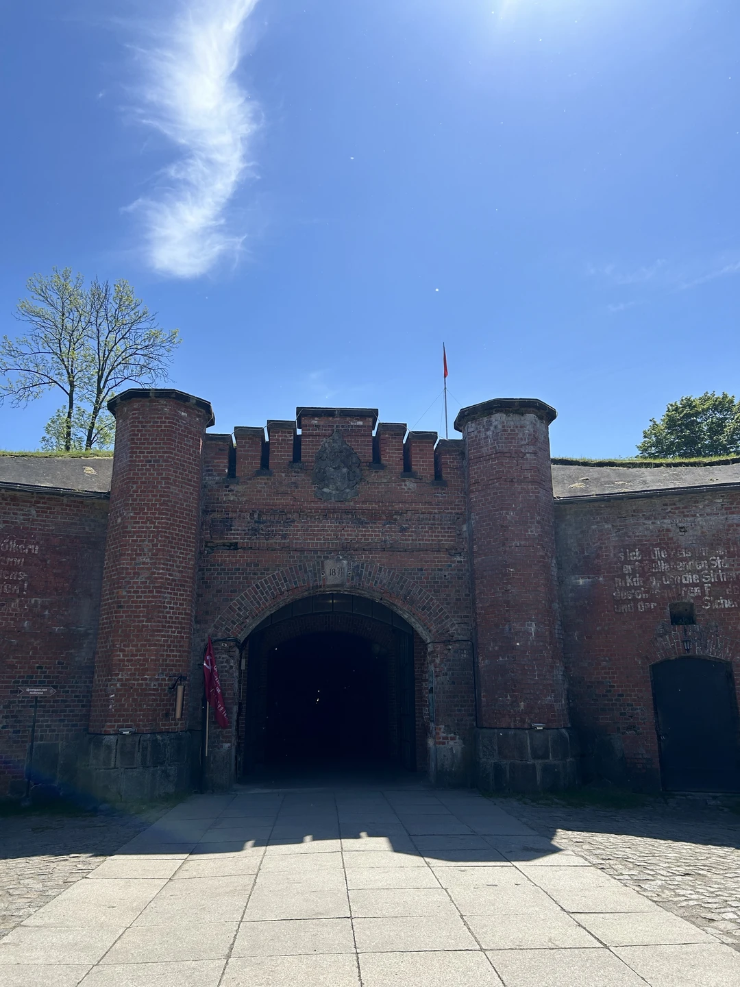 Экскурсия по форту № 11 «Дёнхофф» со специалистом по фортификациям (карина)