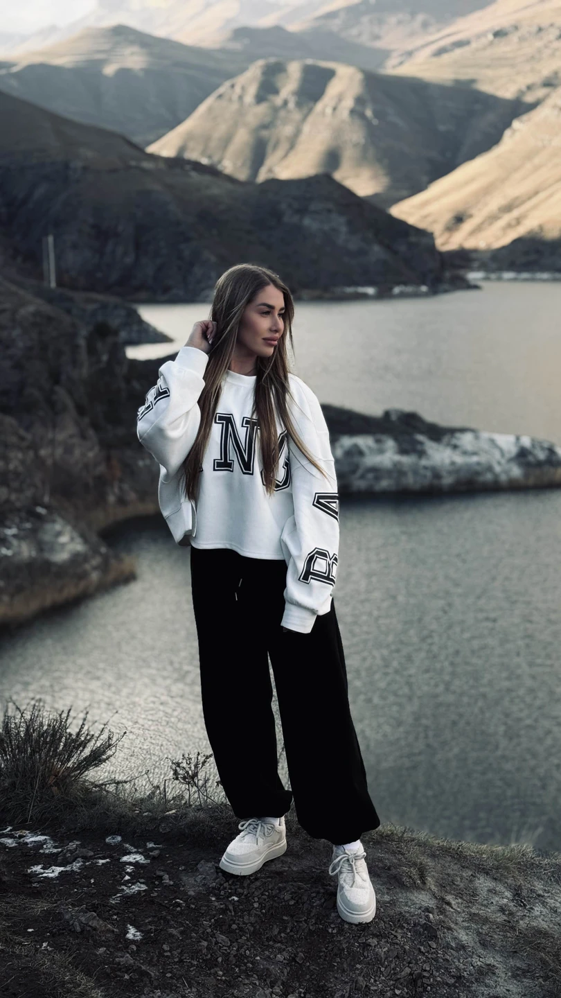 Ездила на экскурсию с гидом Сергеем. Экскурсия прошла замечательно, Сергей очень хороший рассказчик и интересный человек