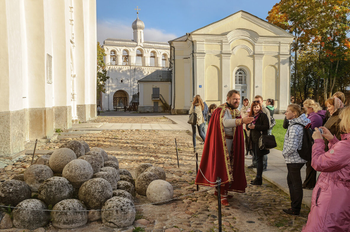 Варлаамо-Хутынский и Юрьев монастыри, Новгородский кремль, музей «Витославлицы»