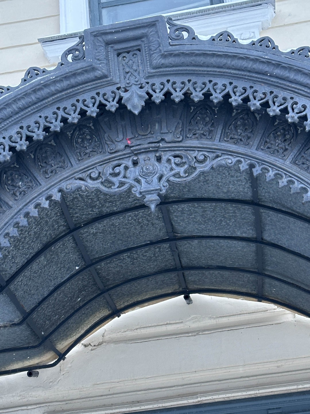 Спасибо Алексею за содержательную экскурсию. Он помог мне увидеть Нижний в деталях. Рассказ был интересным, насыщенным