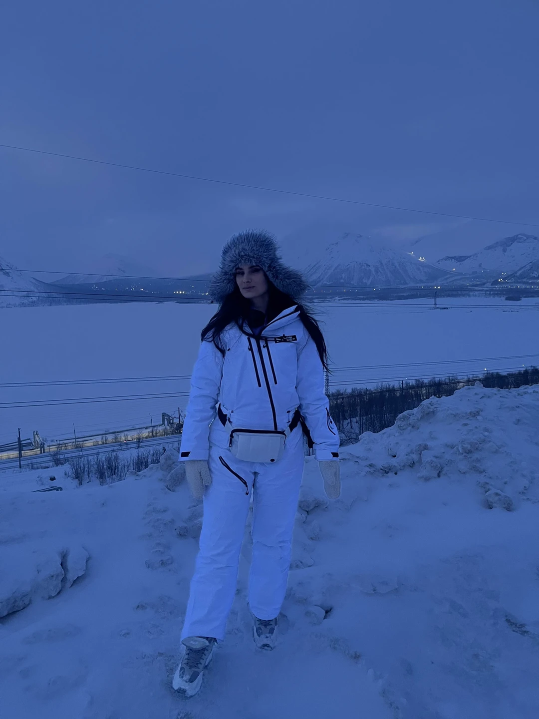 Поездка была 15.01.2026 очень все было хорошо организовано забрали вовремя по локациям запланированным отвезли, замечательных экскурсовод