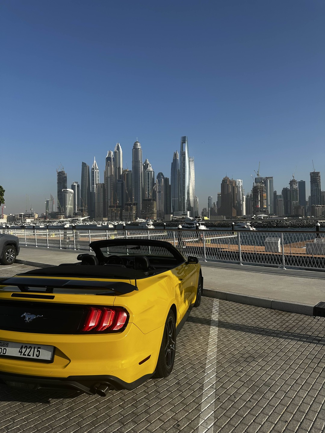 Спасибо Бахтияру за чудесную экскурсию по Дубаю на кабриолете. Посетили красивые места, Бахтияр рассказал много интересного