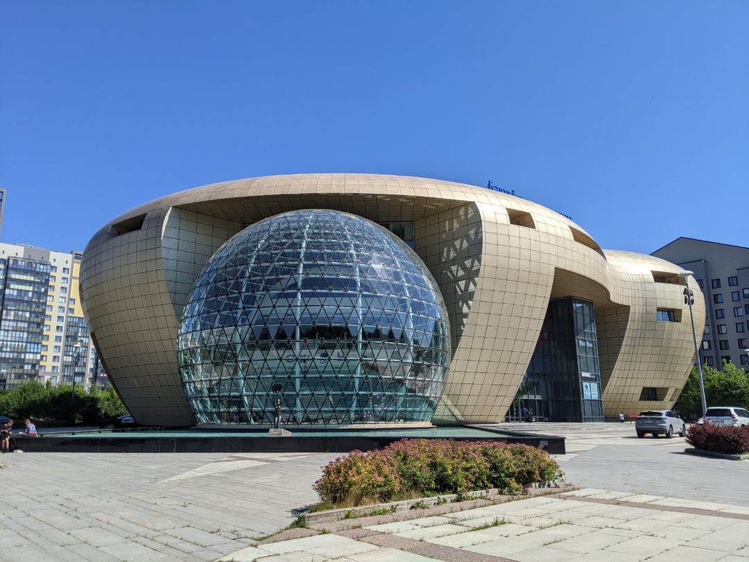 Это была очень милая экскурсия по Красносельском району Петербурга! Наш гид Мария провела нас от исторической