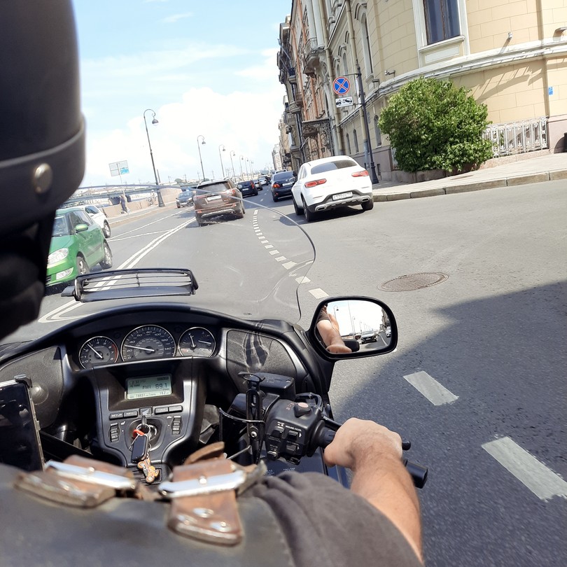По Петербургу на мотоцикле (Елена)