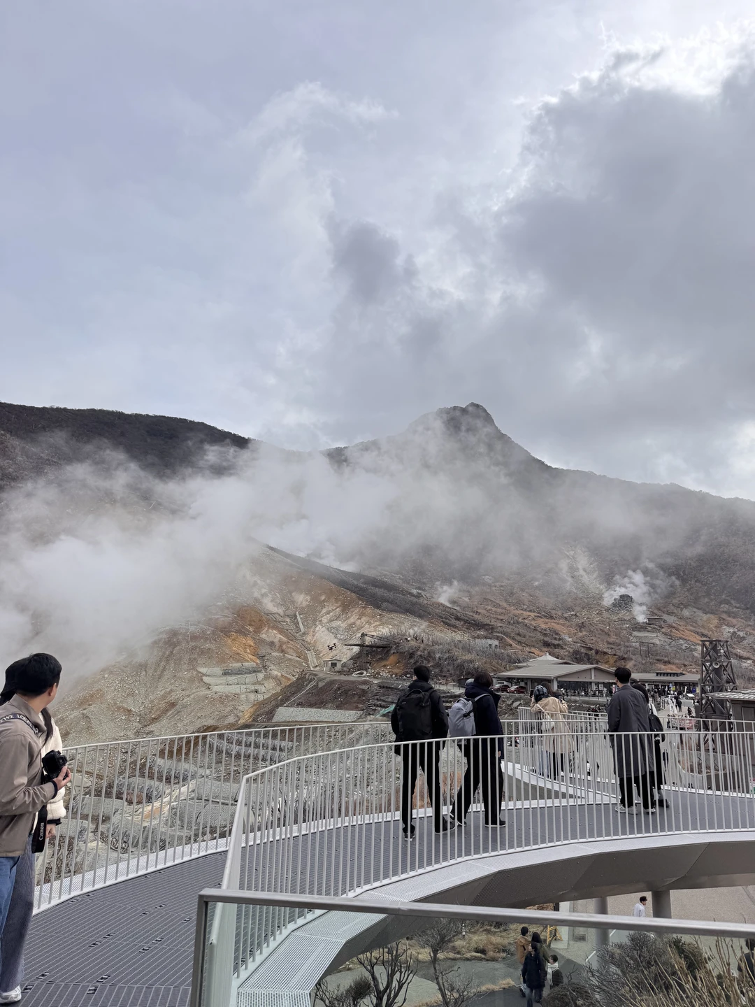 Огромная благодарность Александре за замечательное путешествие. На автомобиле от отеля мы проехали по чудесным местам Японии