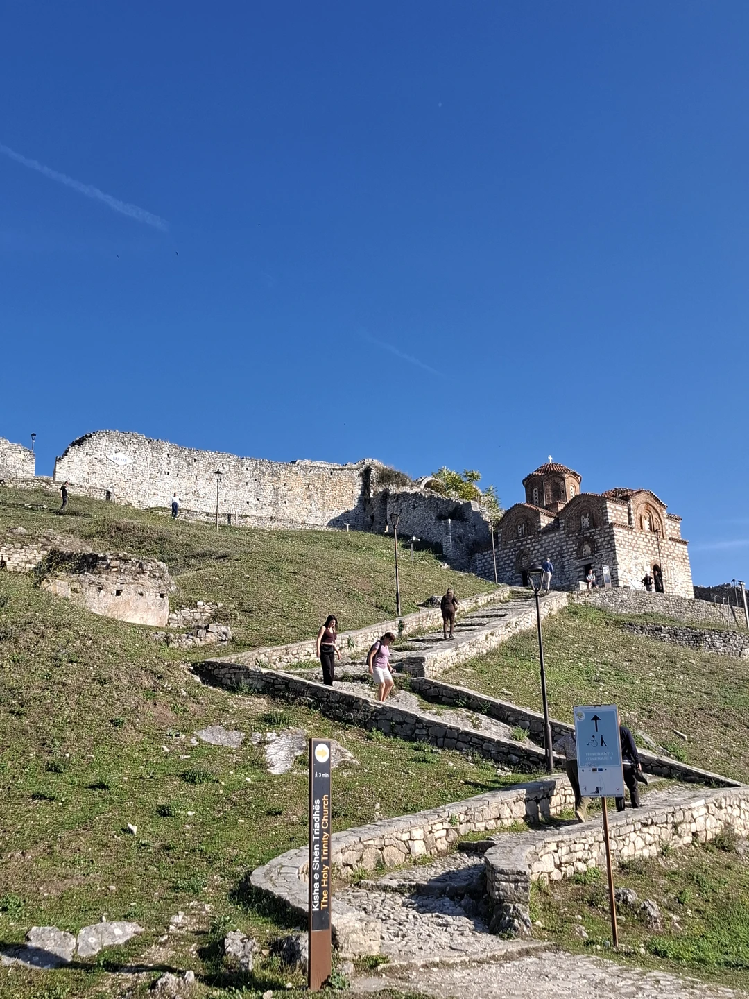 Вчера посетили замечательную экскурсию в город Берат! Получили яркое представление о городе и прочувствовали атмосферу Албании