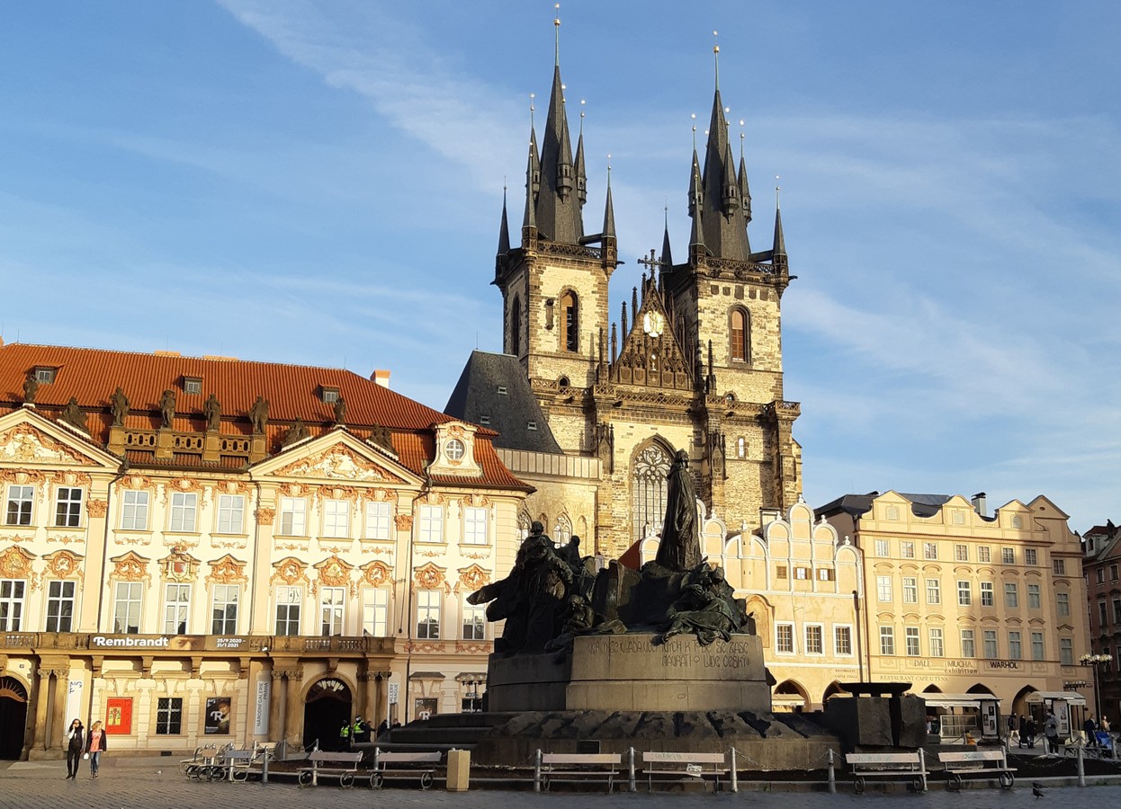 История и тайны трёх Праг