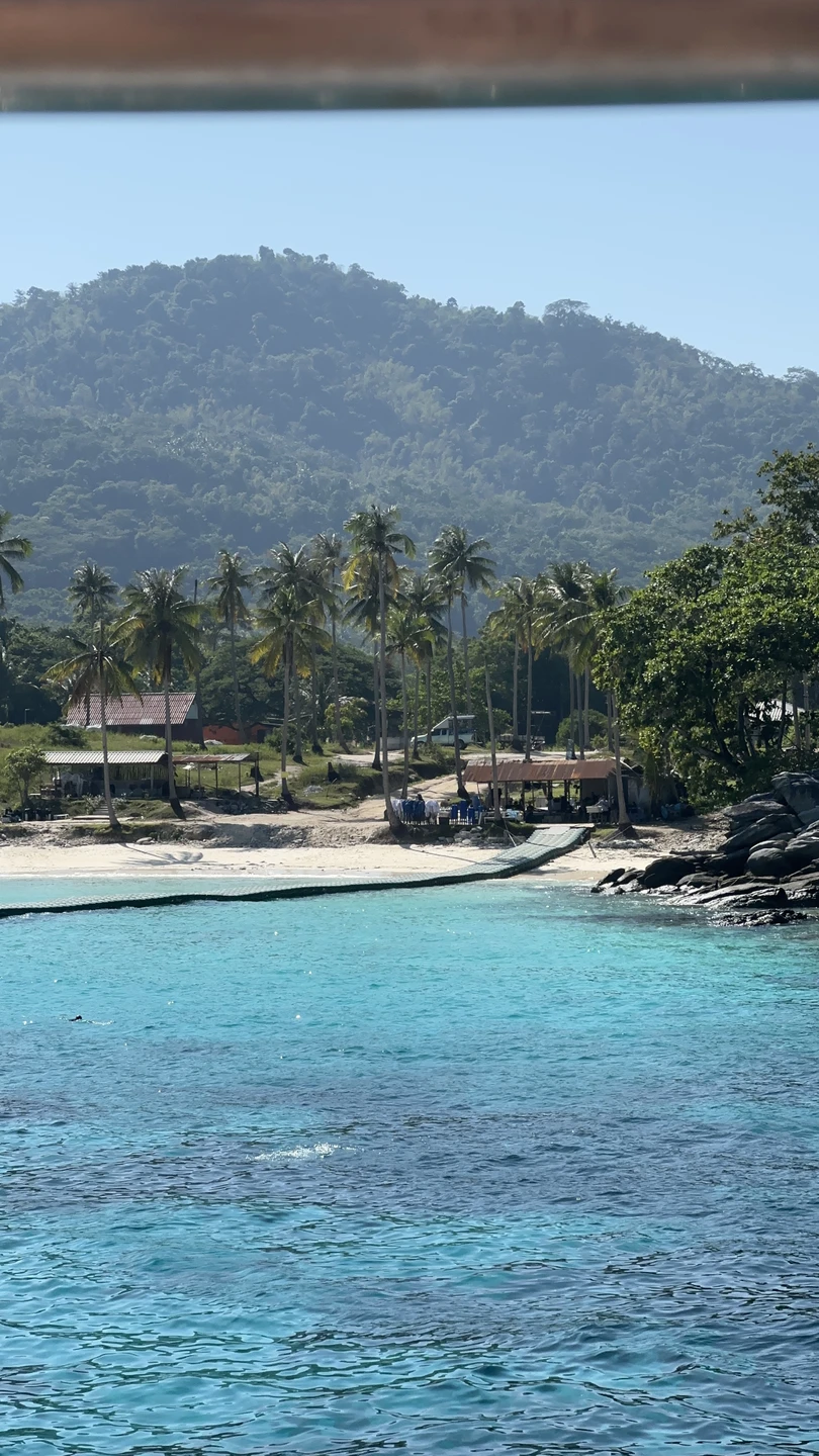 Очень давно мечтала попробовать дайвинг, и в результате поисков остановила свой выбор на этой экскурсии. Начну