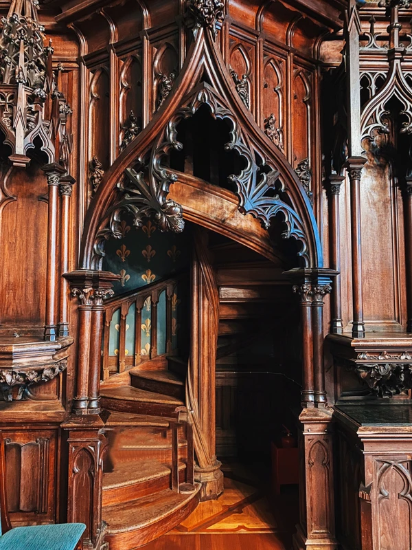 Золото, призраки и тайны особняка Кельха