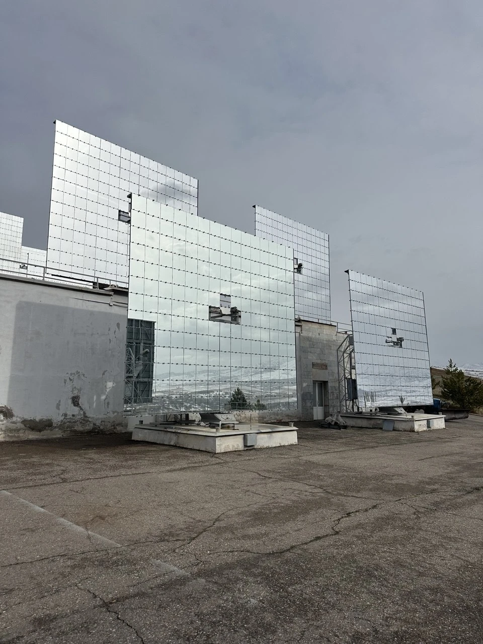 Огромное спасибо Жалолу за максимально комфортную экскурсию! Гелиокомплекс для меня был обязательным пунктом поездки в Узбекистан