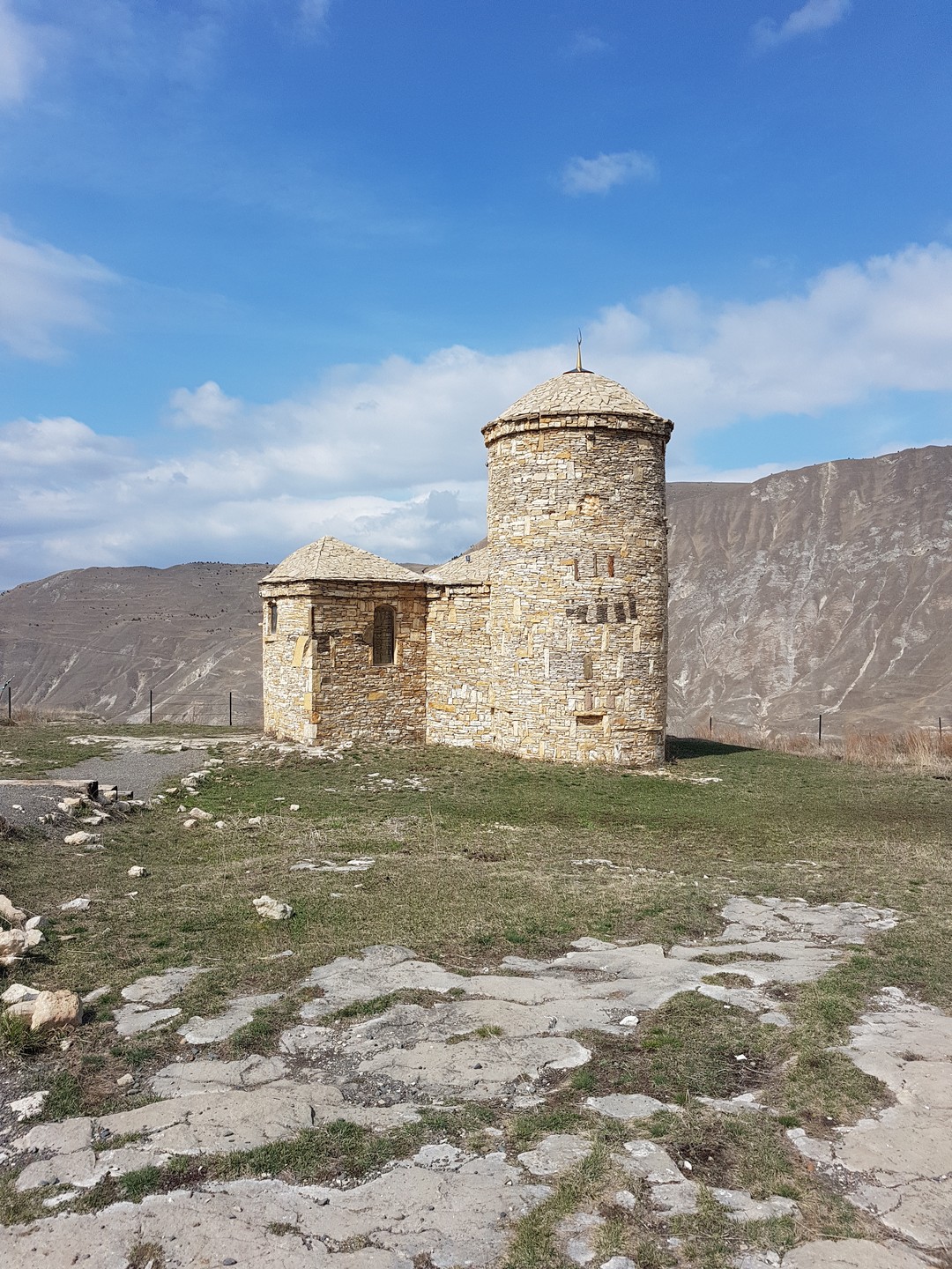 Получили большой заряд положительных эмоций и впечатлений. Отдельное спасибо гиду Магомеду за внимание к нашим пожеланиям