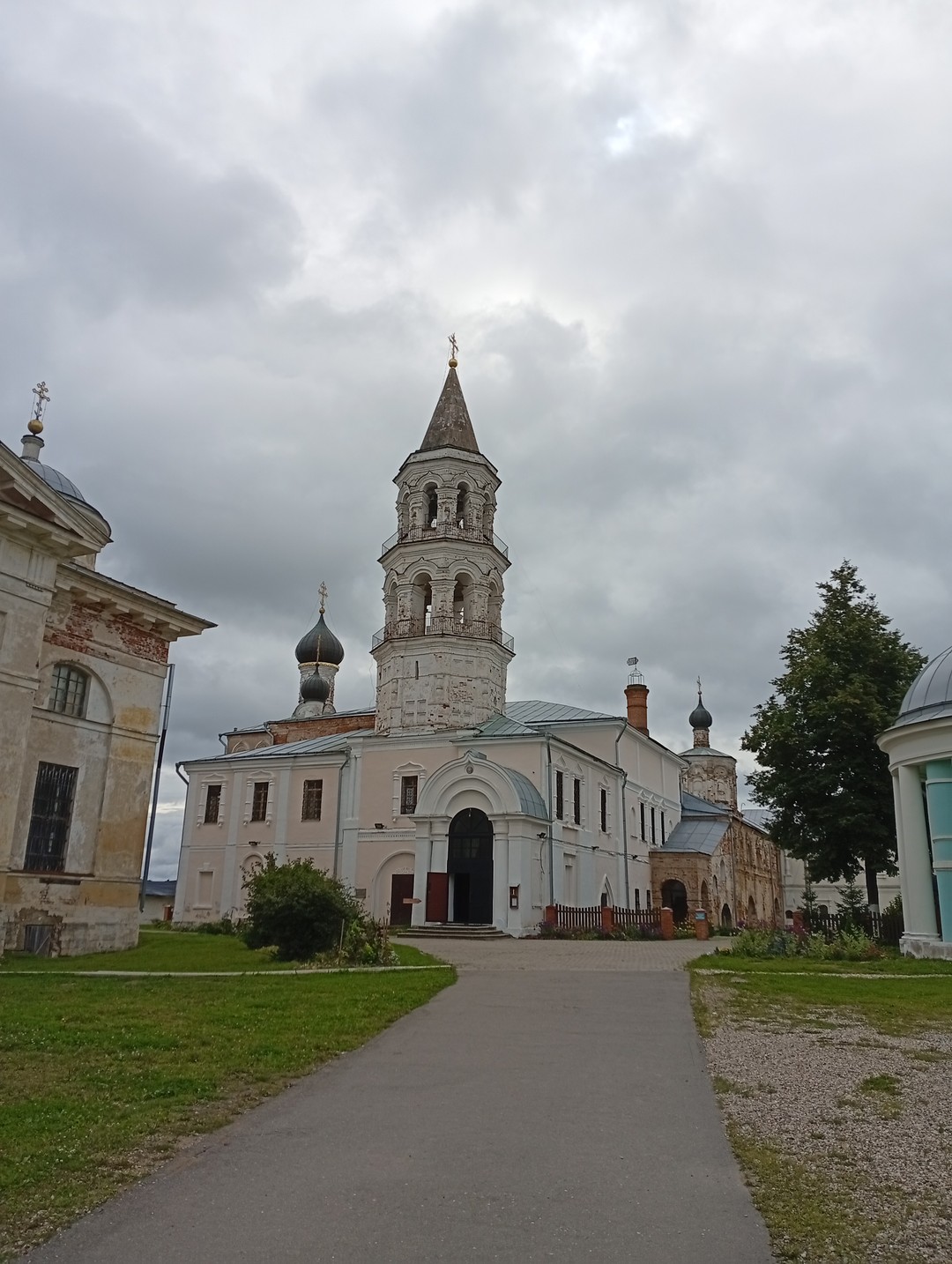 Спасибо большое Павлу за экскурсию. Мы узнали историю Торжка, много интересных фактов, легенд. Рассказ был лёгкий