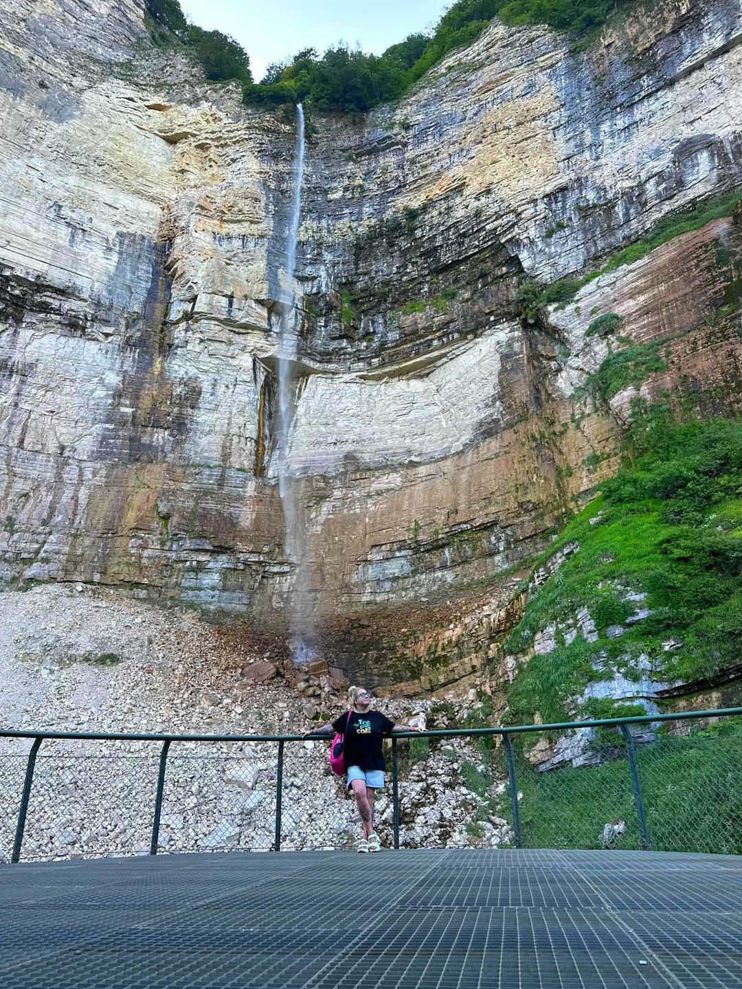 Нас впечатлило, как умело и спокойно вы помогали преодолевать организационные сложности. Спасибо, что во время поездки