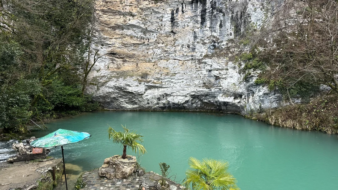 Программа насыщенная, локации интересные. Очень порадовала отреставрированная и запущенная жд станция. Стильно! И арки у климатического