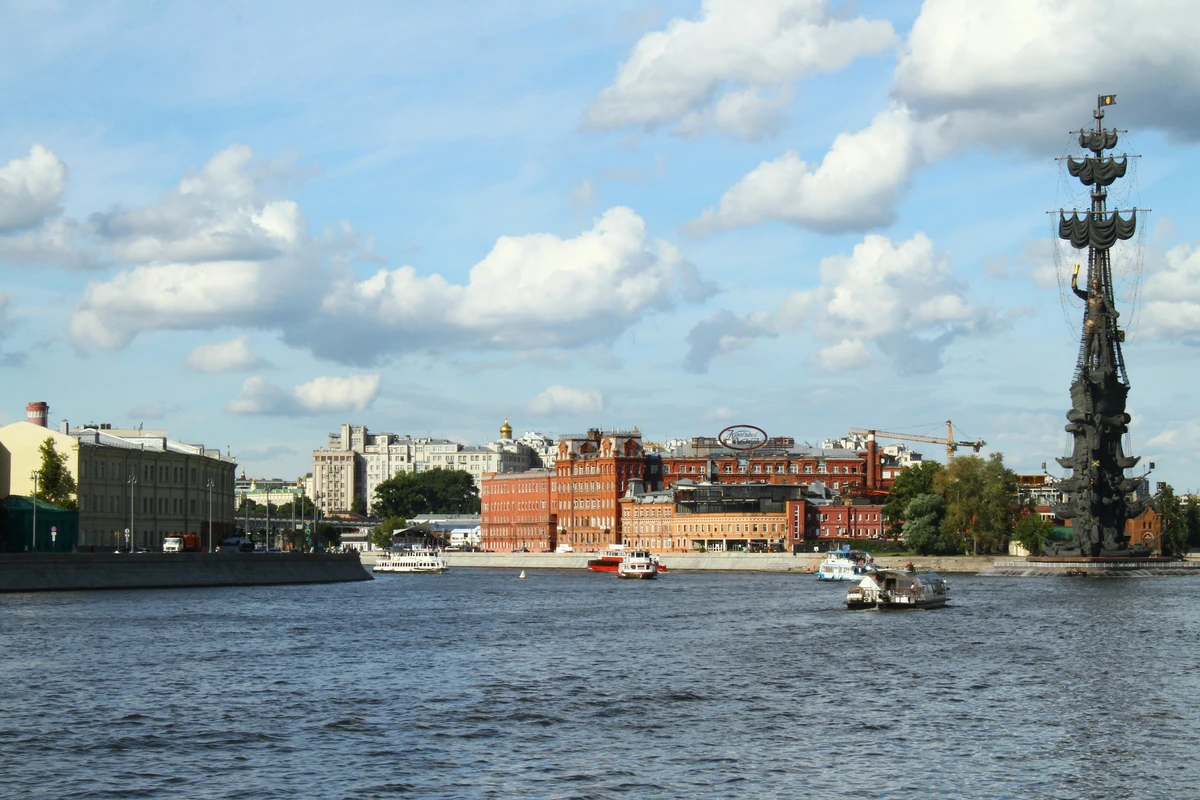 Маршрут «Центральный» на речном трамвае от причала «Зарядье» (5/8)