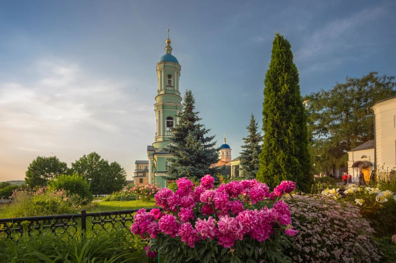 Виды К великим старцам: Оптина Пустынь, Козельск, Шамордино (из Москвы)