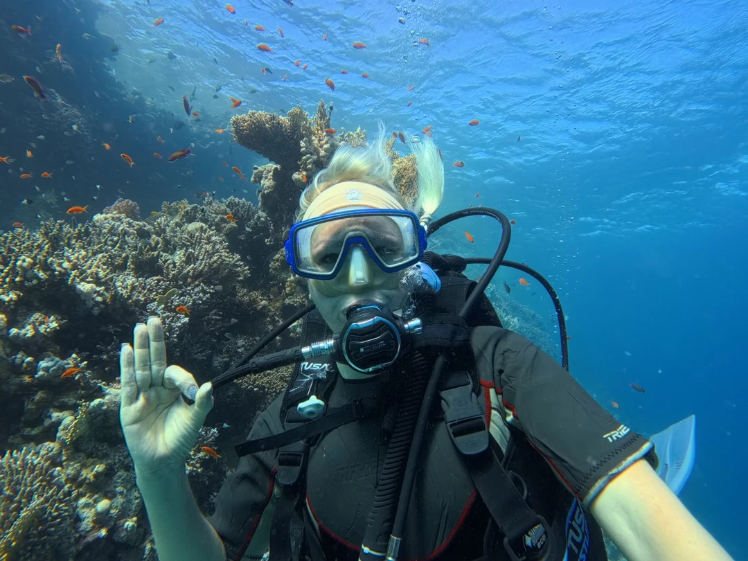 Была на дайвинге 3 января 2026 с инструктором Исламом, осталась очень довольна, спасибо! Перед погружением переживала