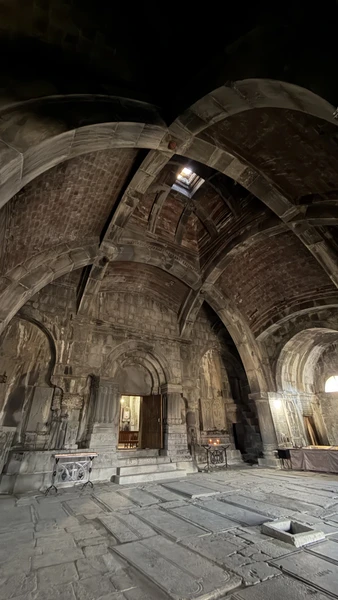 Хочу от всего сердца поблагодарить за потрясающую экскурсию по святым местам Армении! Каждый уголок этой древней