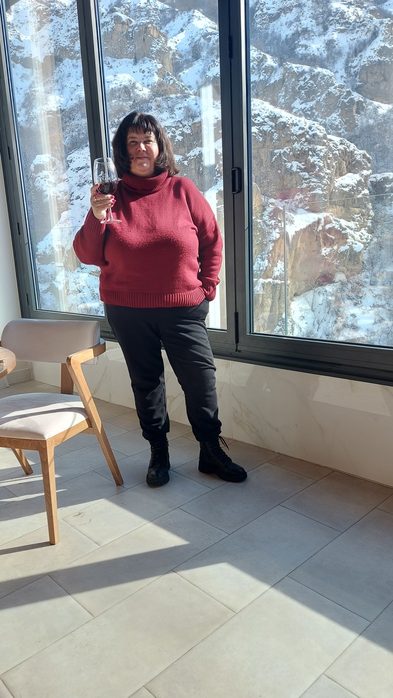 Были в Январе. Тепло и снежно. Экскурсия насыщенная. Все рассказали, вкусно накормили. Цены очень приемлемые. За