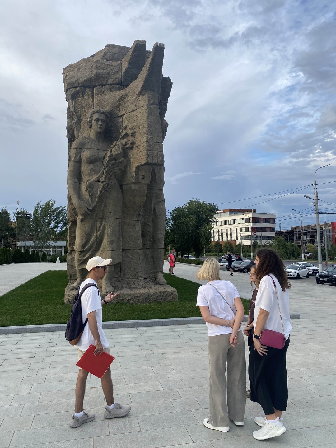 Отличная обзорная экскурсия! Ничего лишнего, прошла легко на одном дыхании. Огромное спасибо!