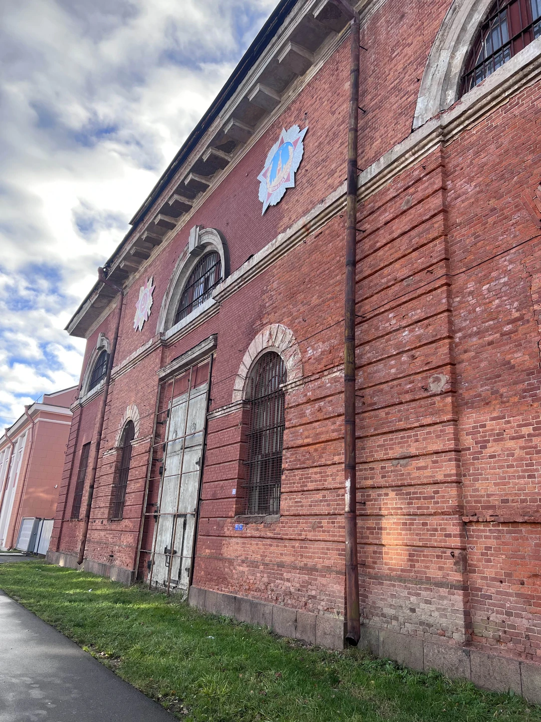 Из Санкт-Петербурга в Петергоф и Кронштадт: 2 города за 1 день (Мария)