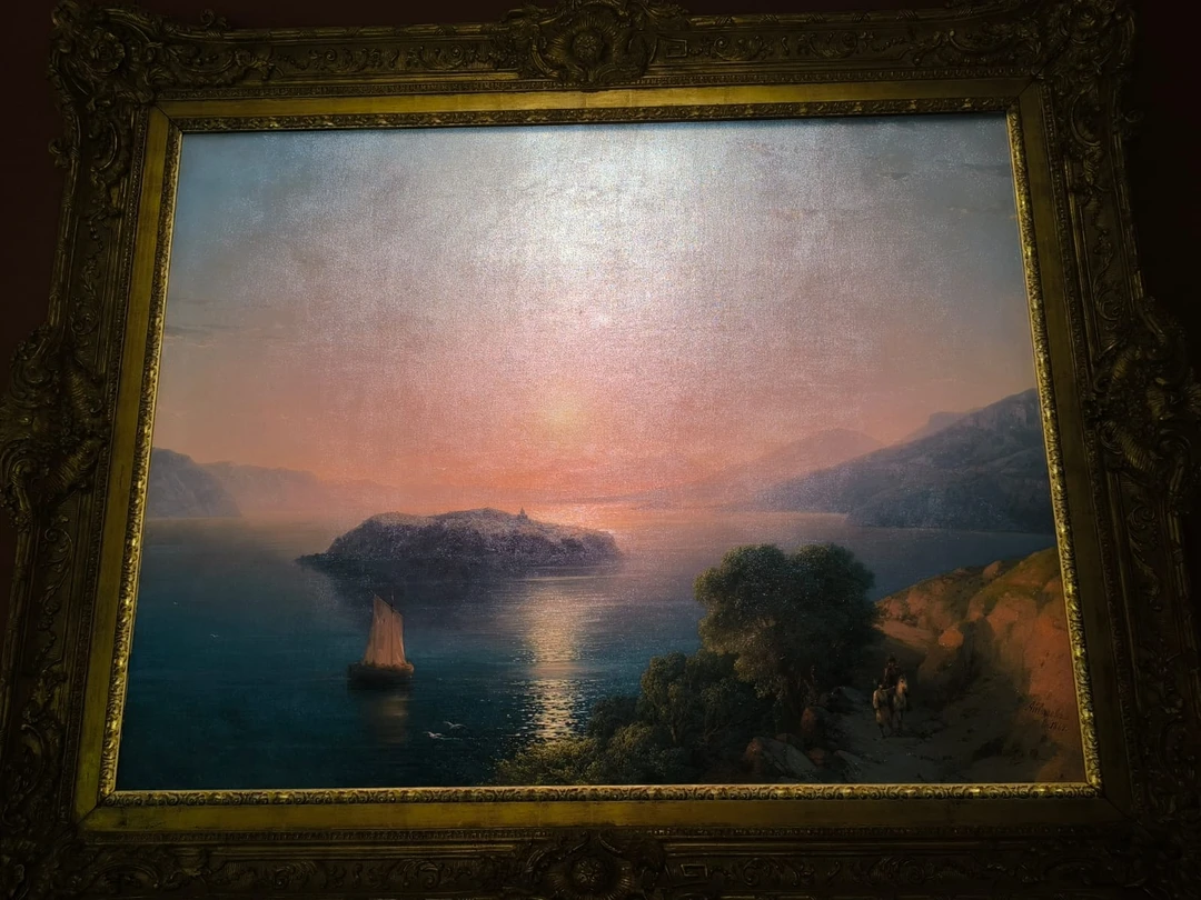 Уже не в первый раз на экскурсии у Юлии. Это наш самый любимый экскурсовод в Санкт-Петербурге! ❤️