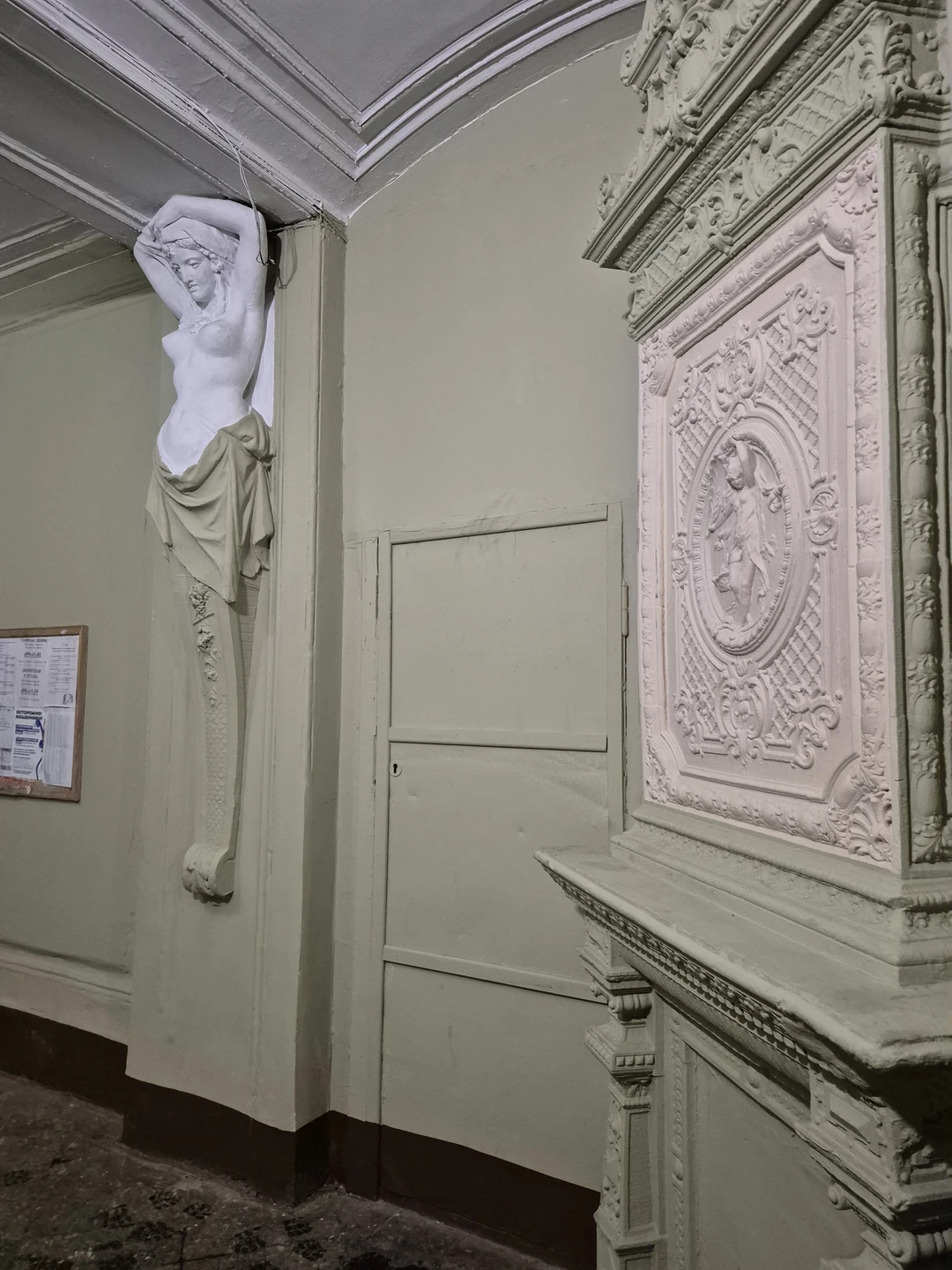 Секреты Петроградской стороны: дворы-колодцы, парадные и доходные дома (Ирина)