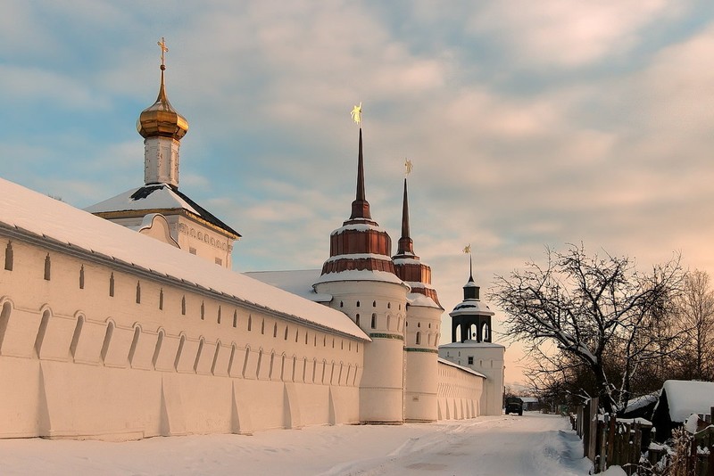 Из Ярославля — в старинный Толгский монастырь