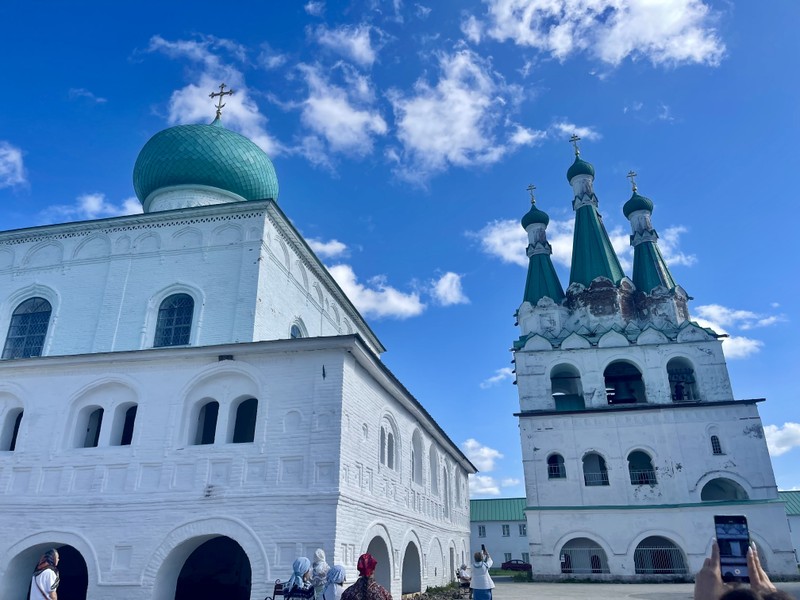 Из Петербурга — к монастырю Александра Свирского и другим святыням