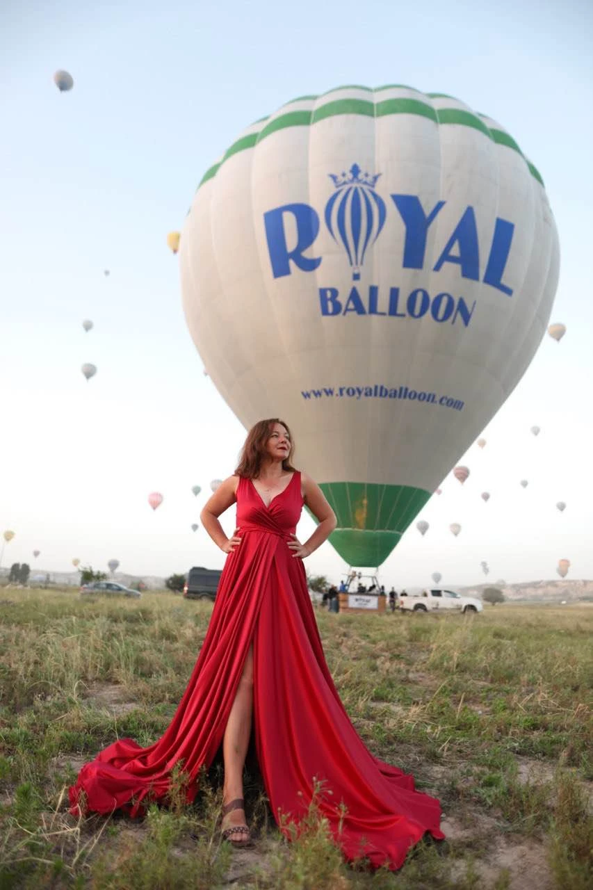 Фотосессия и ее организация просто великолепна. Фотограф Ибрагим помог с выбором платья,постоянно на связи,фотографии ослепительные,а видео