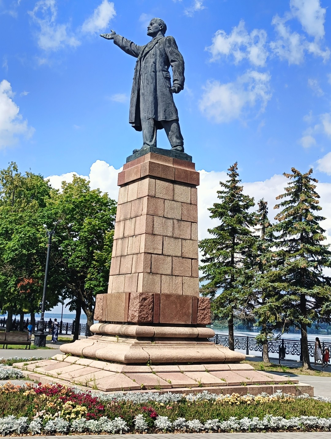 Очень понравилась экскурсия. Город прекрасен, экскурсовод - почти энциклопедически в теме. С огромным удовольствием рекомендую