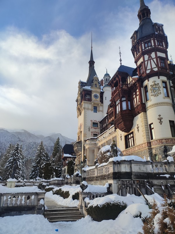 Знаменитые замки Трансильвании: Пелеш и Бран