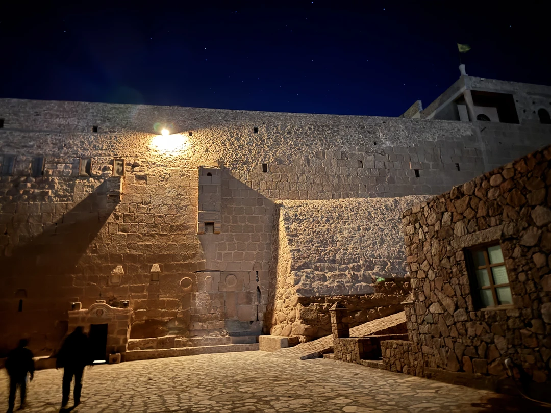 Мы были в монастыре Св, Екатерины, Синай на литургии