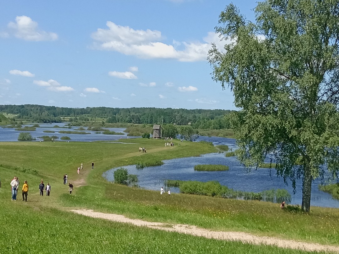 Большое спасибо экскурсоводу Юлии!!! Прекрасно подан материал, очень последователен и логичен рассказ. И даже в такой
