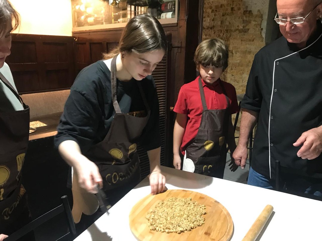 Отличный мастер- класс!!!были 3 детей 15.,14, 9 лет и взрослый. Все продумано, все проделали своими руками,