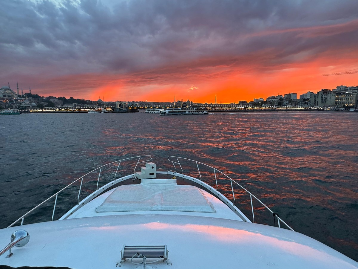 Яхта мечты: дневной круиз по Босфору
