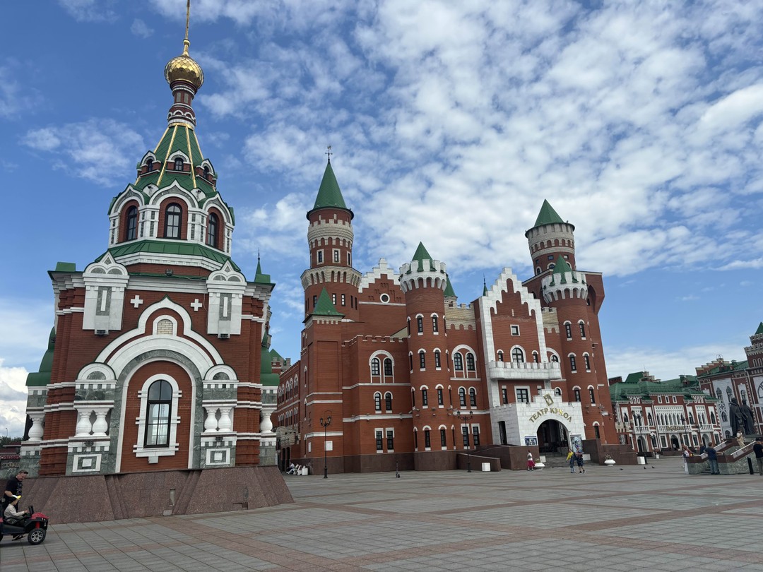 Спасибо большое Елене за экскурсию! С удовольствием прогулялись по центру, интересно, красочно, идеально для знакомства с городом!