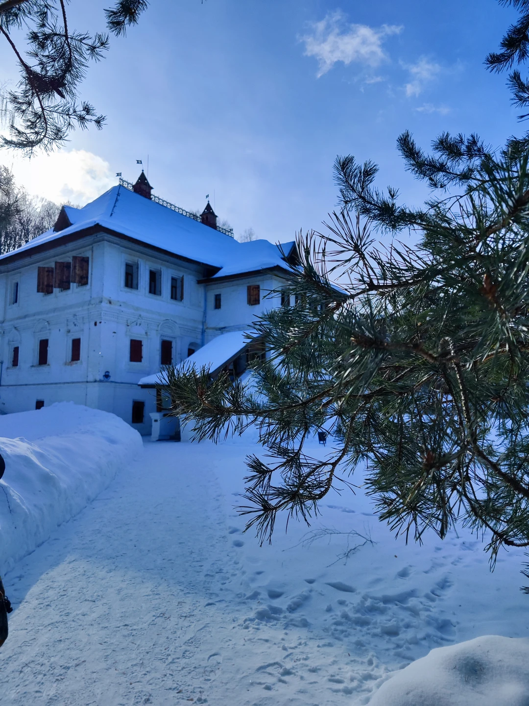 Спасибо за интересную и познавательную экскурсию. Экскурсовод с такой любовью и распевом рассказывал про свой город и его историю
