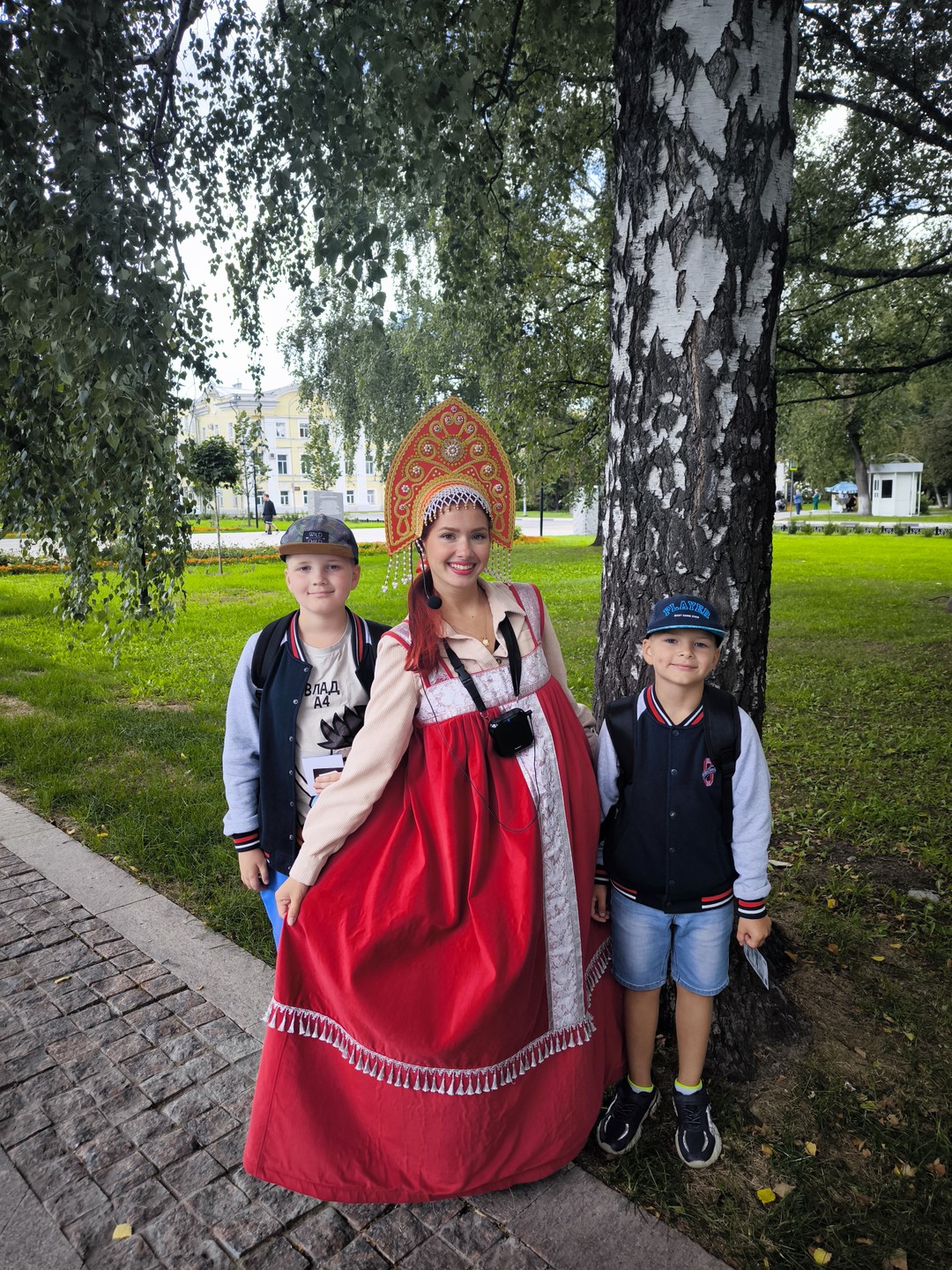 Потрясающая экскурсия-квест, гид Вероника просто восхитительна, в образе княжны Анны глаз не отвести, настоящая русская красавица