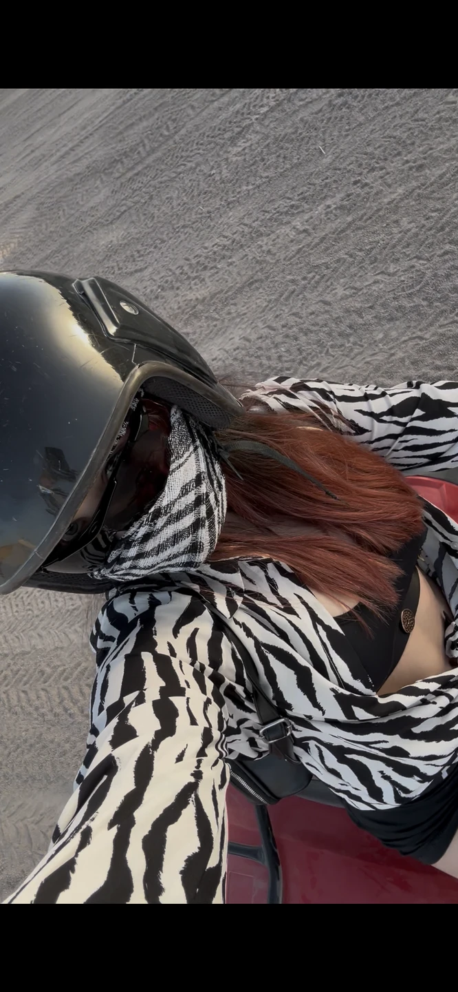 Побывала в сафари 6 февраля, просто незабываемые впечатления. Сначала в программе идет катание по пустыне на