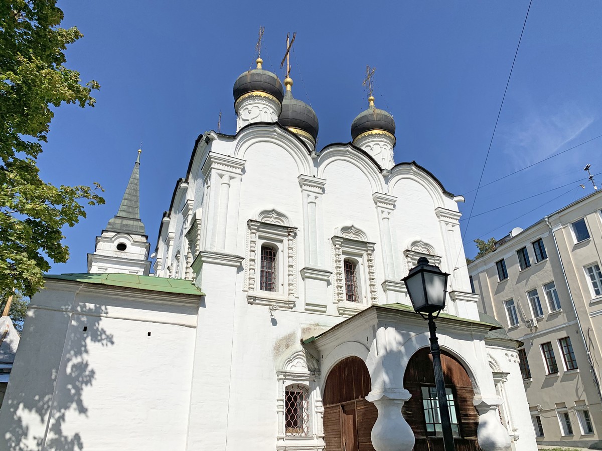 Главное изображение экскурсии - Ивановская горка: старинные дома, дворы и модные кафе. Групповая экскурсия