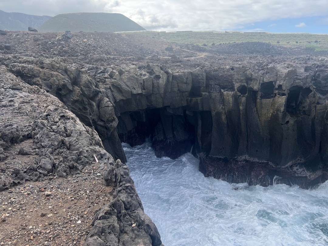 Экскурсия с Константином оставила положительное впечатление. Маршрут был хорошо продуман, рассказ — информативный и интересный. Экскурсия