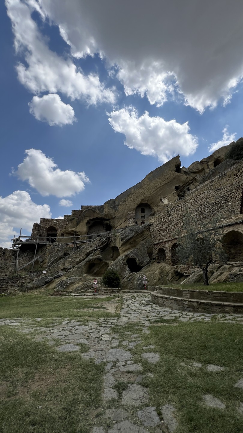 Прекрасная экскурсия! Экскурсовод очень понятно и интересно все рассказывал. Очень рекомендую. И при всем этом отличная