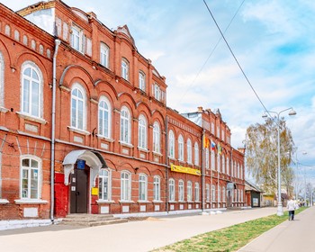 Затопленная колокольня Калязина, кремль, церковь Димитрия на Крови, производство сыра в Угличе