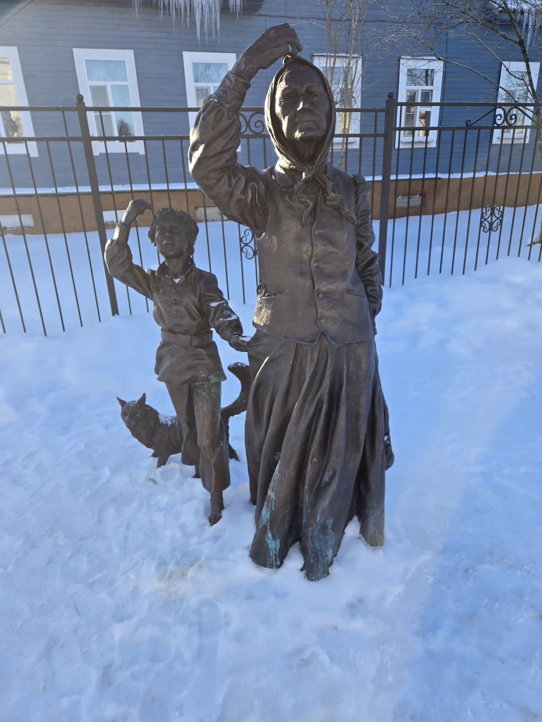 Автобусная экскурсия из Пскова в Изборск и Печоры