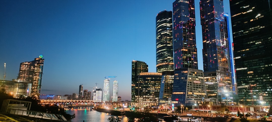 Вчера, 24.05.2025, прокатились от ВДНХ до Москва-сити и обратно. Прогулка заявлена на 2 часа, а вышла