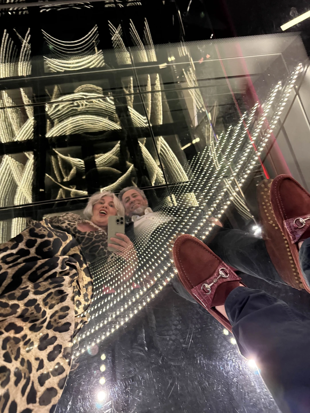 У нас была экскурсовод Зуля))нам она очень понравилась)буду рекомендовать друзьям ее))