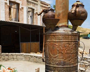 Карадахская теснина, Датунский храм и колоритное село Старый Кахиб